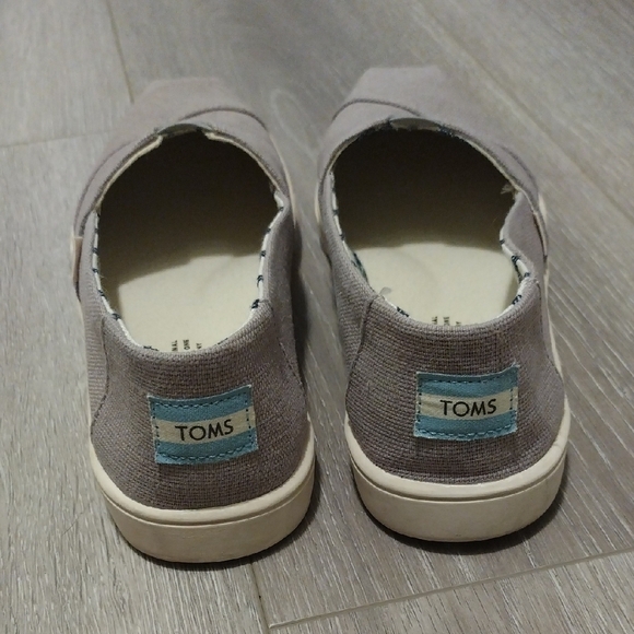 TOMS Gray Canvas Slip-On Shoes - Picture 4 of 9